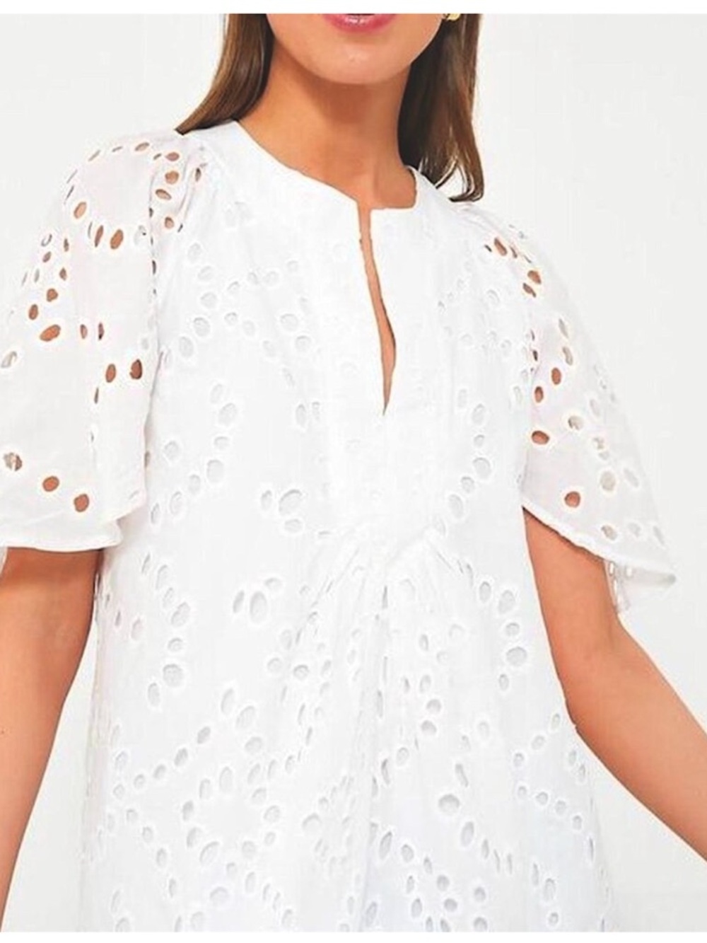 Tuckernuck White Eyelet Ginley Flutter Sleeve Blouse - Small